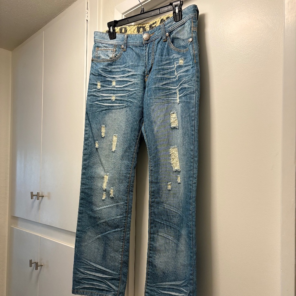 Do Denim distressed jeans - size 33x32
